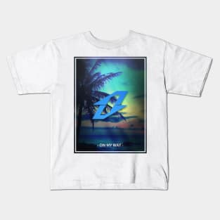 OnMyWay at the Beach ! Kids T-Shirt